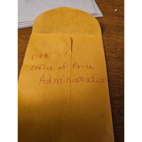 Vintage WW2 US Opa Red Point War Ration Points tokens Lot of 13(gg266) - Picture 5 of 9